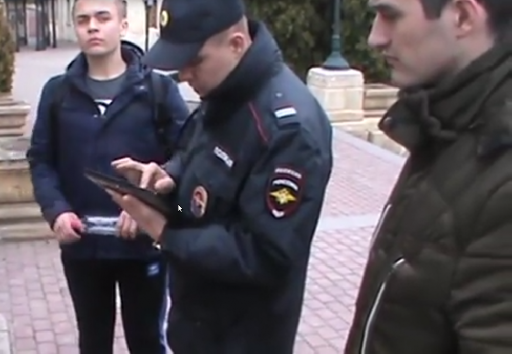 В Ессентуках активисты «ЛевПротив» встретили сопротивление курильщиков