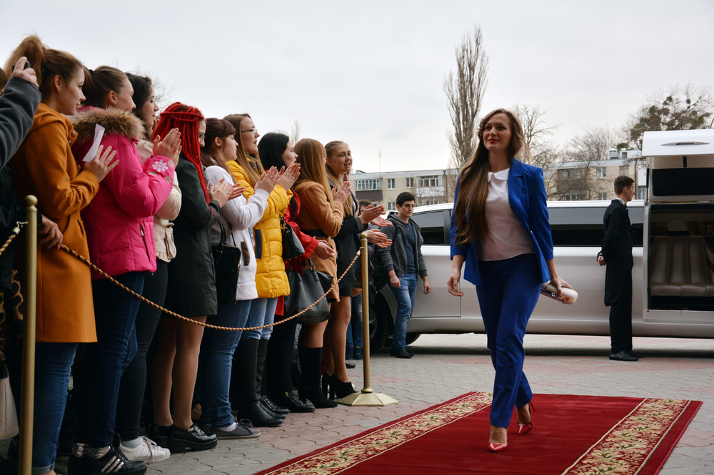 Женщинам года Ставрополя вручили ключи от «Лада Веста»