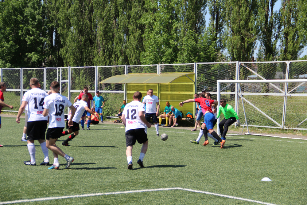 В третьем туре ветеранского первенства Ставрополья по футболу «Нарзан» покорил «Эльбрус»
