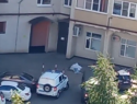 В Ставрополе из окна многоэтажки выпал молодой парень