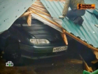 Страшное обрушение крыши на автомобили в Ставрополе попало в "Первую передачу" на "НТВ"