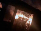 При пожаре на Мамайке сгорела баня в Ставрополе