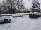 Легковушку эвакуировали из снежного заноса на Ставрополье