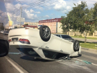 Крупная авария с перевернувшейся "Тойотой" и "Грантой" произошла в Ставрополе