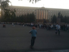 Концерт Басты вызвал невиданный ажиотаж и огромную очередь на площади Ленина в Ставрополе