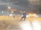 Опасные "покатушки" на сноуборде устроили экстремалы по улицам Пятигорска 