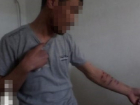 Отказавшийся повиноваться арестант изрезал себе руки лезвием в знак протеста на Ставрополье