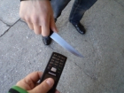 В Ставрополе несовершеннолетний и его подруга угрожали ножом местной жительнице
