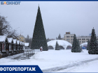 Разукрашенный центр и серые улицы: новогоднее преображение Ставрополя показали в фоторепортаже «Блокнота» 