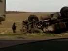 Водитель КамАЗа проигнорировал знак ограничения скорости до 70 км/ч и перевернулся  на трассе в Ставропольском крае