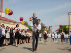 В Ставропольском крае для 36 тысяч выпускников прозвенел «Последний звонок»