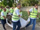 Главы ставропольских муниципалитетов приняли участие в уборке пятигорского некрополя