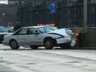 На Ставрополье пьяный водитель сбил сотрудника ГИБДД и столкнулся с патрульным авто