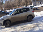 Паркуюсь как хочу: водитель "BMW" оставил своего железного коня на тротуаре в Невинномысске