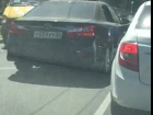 «Закон не писан»: наглый водитель «Тойоты» ехал по «встречке» через «сплошную» в Ставрополе 