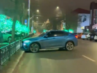В Ставрополе на улице Дзержинского владелец BMW преподал урок экстремального вождения