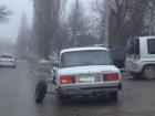 В Ставрополе старые «Жигули» на ходу развалились по частям