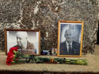 Стихийный мемориал в честь погибших Евгения Пригожина и Дмитрия Уткина заметили на Ставрополье