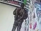 Наглый вор унес из магазина пачку сосисок в штанах в Ставрополе и попал на видео