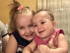 «Стоят друг за друга горой»: сестренки Маша и Марго в конкурсе «Самая чудесная улыбка ребенка 2020»