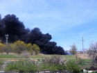 Пожар с густым черным дымом произошел на Старомарьевском шоссе в Ставрополе