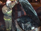 Автомобиль внезапно загорелся на сельской улице на Ставрополье