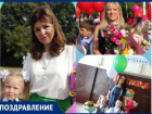 Ученики школы №2 Лермонтова поздравляют своих учителей с праздником