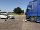 В ДТП с КАМАЗом и машиной скорой помощи на Ставрополье погиб 19-летний пациент