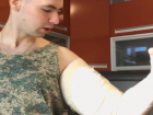 Кирилл Терешин пожаловался, что не может выпрямить руку после операции