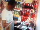 Известный в Ставрополе покупатель-аферист обманул продавщицу на тысячу рублей и попал на видео