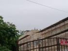  Жительница Ставрополя заметила подростков на крыше школы
