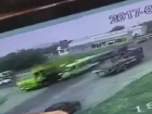 Жуткое видео столкновения пассажирской маршрутки с грузовиком появилось в сети - мусоровоз переехал погибших