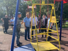Детей без инвалидности запретили пускать на качели для колясочников на Ставрополье