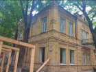 С находящегося под охраной исторического здания в Пятигорске исчезли два балкона