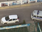 Колеса сняли с припаркованной у многоэтажки «Калины» в Ставрополе 