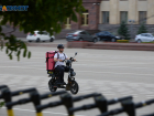 Курьеры в Ставропольском крае получают зарплату почти в 200 тысяч рублей