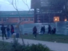 Зверское избиение девочки-подростка толпой школьниц попало на видео в Буденновске