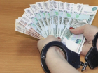 Хитрый адвокат обманом выудила у подзащитных сто тысяч рублей за мнимое УДО на Ставрополье