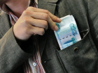 Фальшивый торговец дверьми украл у наивной ставропольчанки 20 тысяч рублей