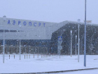 В аэропорту Минеральных Вод задерживаются рейсы из-за сильного снегопада