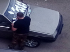 Омерзительный «крылатый сюрприз» нашел автовладелец на лобовом стекле своей «девятки» в Ставрополе