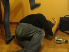 Сорокалетнего алкоголика-тунеядца двумя ударами ноги в живот убил отец на Ставрополье
