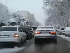 «Паровозик» из трех «легковушек» сняли на видео в Ставрополе