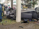 Автомобиль перевернулся в центре Ставрополя: заядлая нарушительница ПДД стала виновницей серьезной аварии
