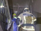 Два человека погибло, 15 эвакуировали: ночной пожар вспыхнул в многоэтажке в Ставрополе 