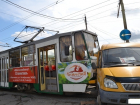 В Пятигорске трамвай врезался в маршрутку с пассажирами