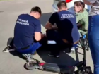 Под колеса автомобиля в Ставрополе попала 60-летняя самокатчица