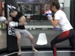 «Синтолового качка» из Пятигорска избила девушка в ринге