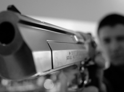 На Ставрополье злоумышленник с помощью пистолета угнал авто