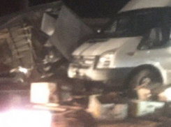 Смертельная авария с участием большегруза и маршрутки произошла рядом с Минеральными водами, - очевидцы 